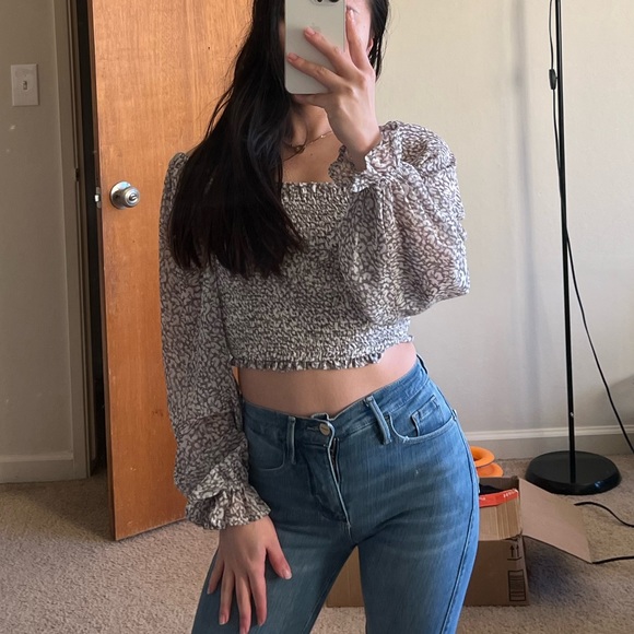 Gray and white crop blouse top size xs - Picture 1 of 5